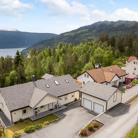 Appartamento Hus I Med Utsikt