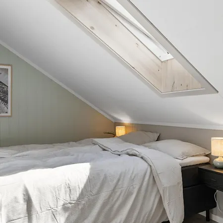 Hus I Med Utsikt Stryn